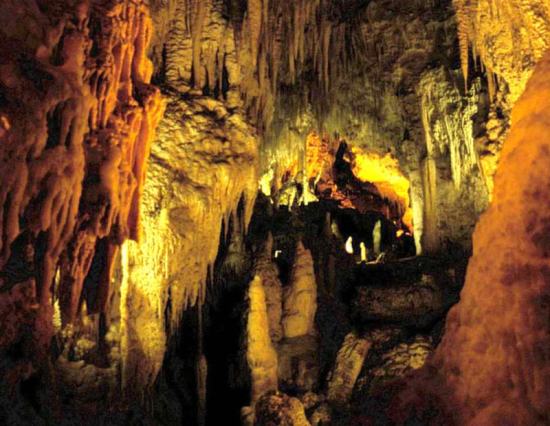 Aranui-Cave-Walk1